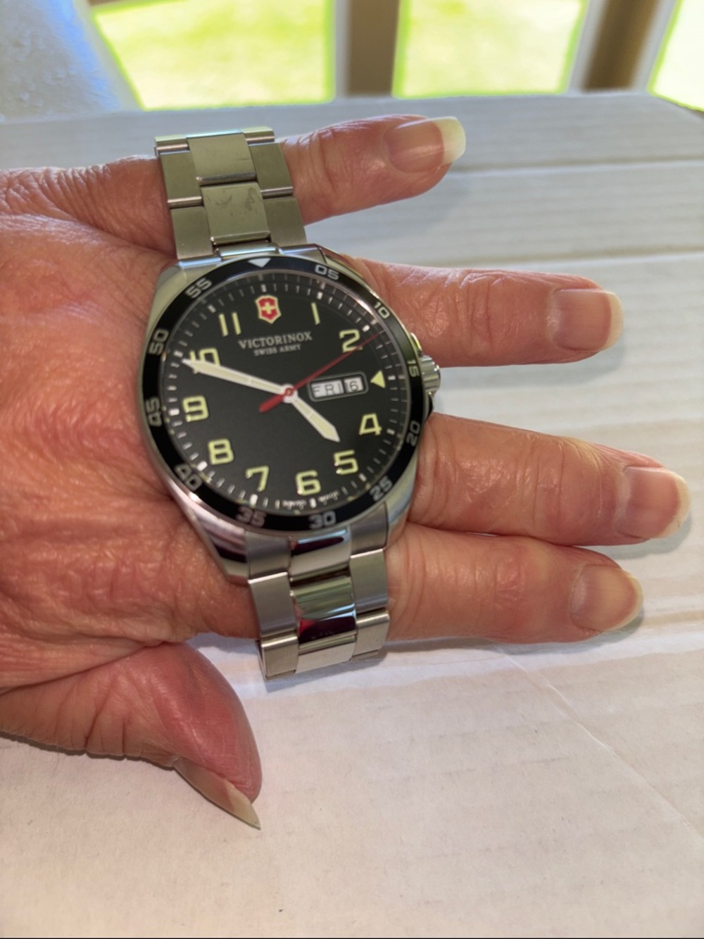 Victornox Super-LumiNova FIELDFORCE Day-Date function Swiss Army Analog quartz - Picture 5 of 9